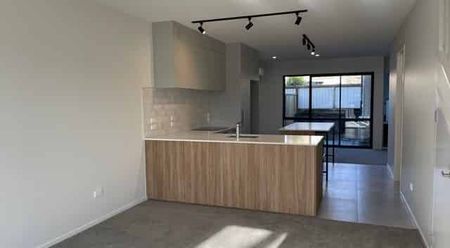 On-Trend Townhouse - Photo 3