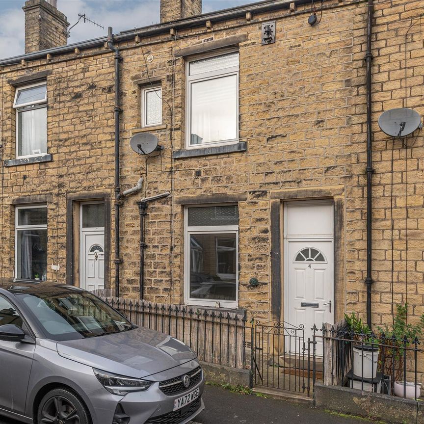 2 bed terraced house to rent in Duke Street, Elland - Photo 2