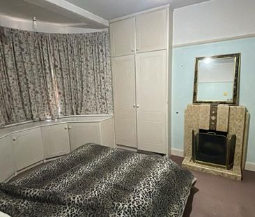 Room in a Shared House, Vaughan Gardens, IG1 - Photo 1