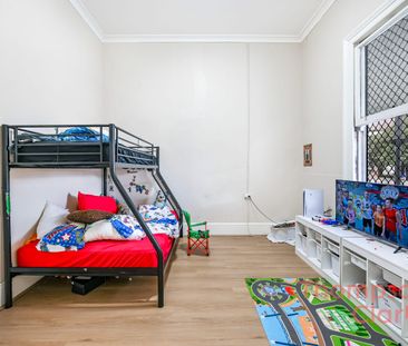 Three Bedroom Home - Photo 5