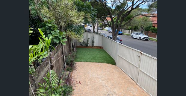 Beautiful 3 bedroom home in prime position in the Inner West - Photo 1