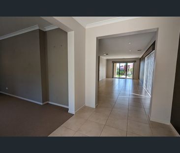 28 Victoria Cross Parade, Wodonga, Vic 3690 - Photo 1