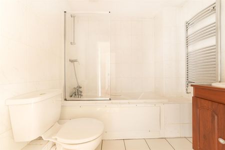 5 bed maisonette to rent in Chillingham Road, Heaton, NE6 - Photo 2