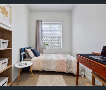 Neat and Tidy Ground Floor Unit - Photo 6