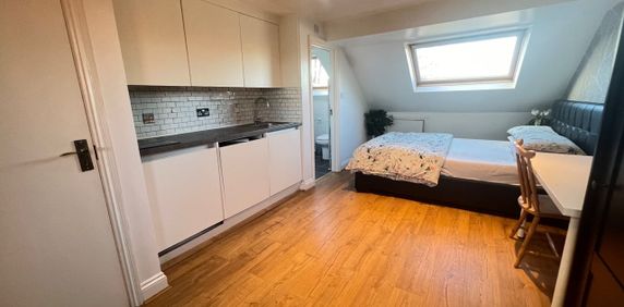 Studio Flat, Babington Road, NW4 - Photo 2