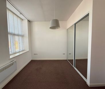 2 bedroom apartment to rent Milnrow Road, Shaw, Oldham, OL2 - Photo 5