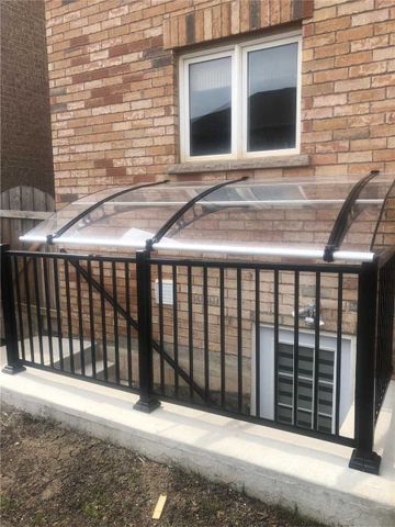 For Lease - 3 Black Diamond Crescent, Brampton, Ontario - Photo 5