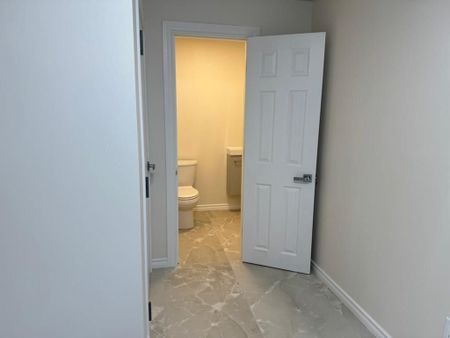 For Lease - 127 Birkhall Place Unit# Lower, Barrie, Ontario - Photo 3