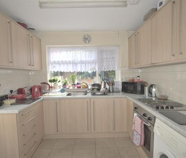 Flowersburn, Bournemouth, BH1 - Photo 6