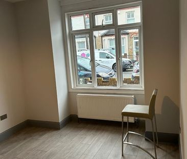 3 Bed Maisonette, Malcolm Road London, SE25 - Photo 4