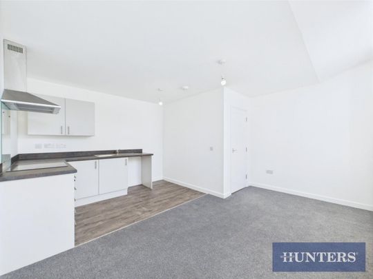 1 bedroom Flat To Let - Photo 1