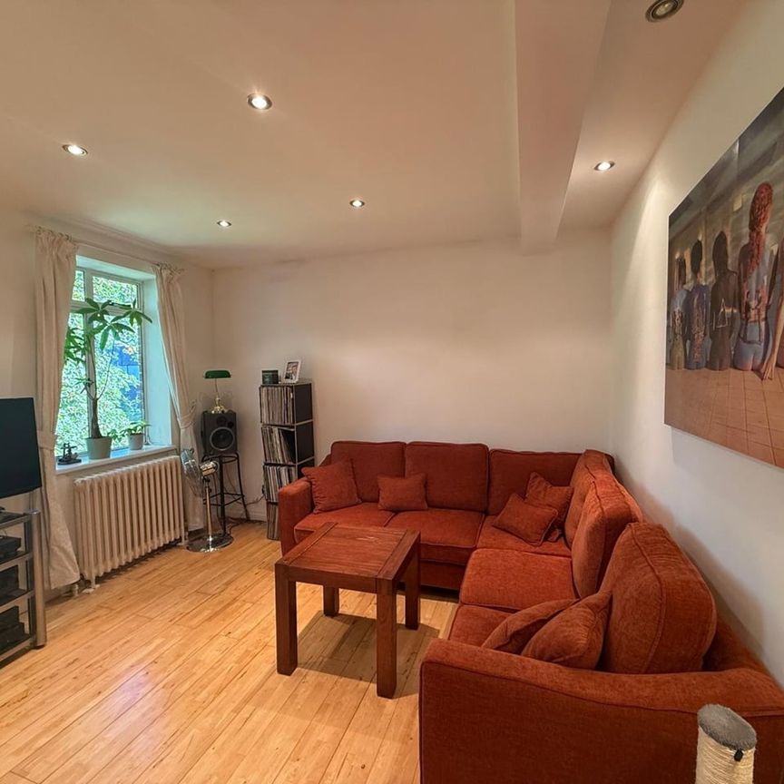 1 Bed Flat, Uk, M14 - Photo 1
