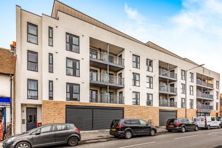 Lyons Way, Slough, SL2 flat to rent - Photo 4