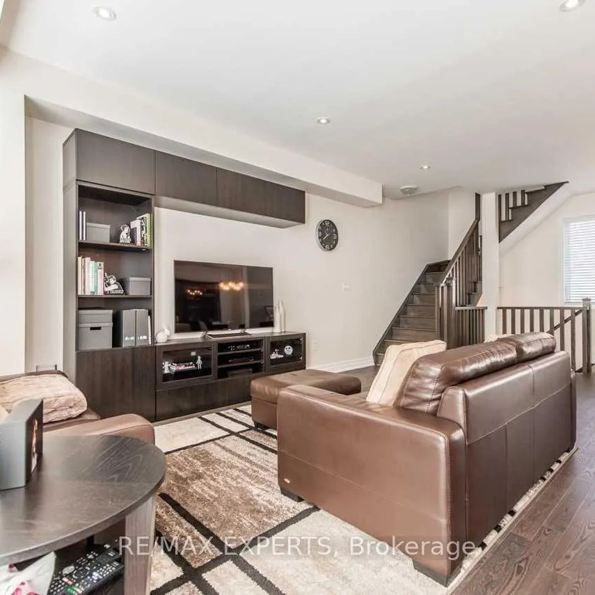 37 JUNEAU STREET - Photo 1