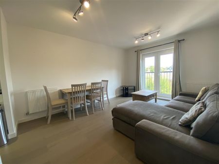 Adrian Close, Hemel Hempstead - Photo 4