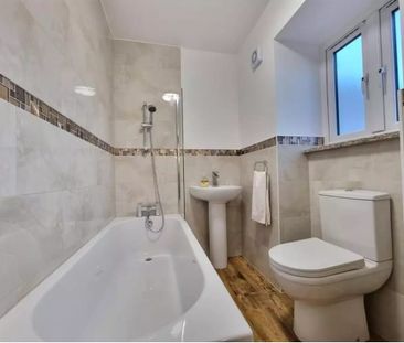 Room in a Shared House, Howard Road, IG11 - Photo 6