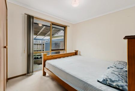 2 Bed, 1 Bath - Photo 5