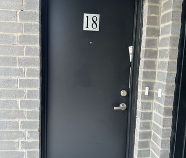 For Lease - 3538 Colonial Drive Unit# 18, Mississauga, Ontario - Photo 6