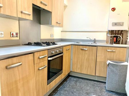 2 bedroom apartment to rent - Photo 4