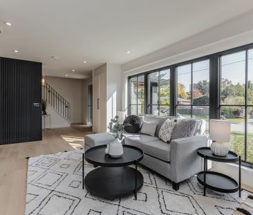 For Lease - 3029 Eva Drive, Burlington, Ontario - Photo 3