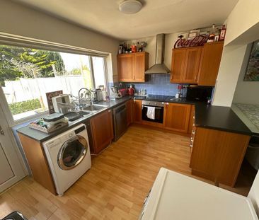 3 bedroom semi-detached house to rent - Photo 5