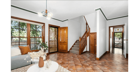 Character, Comfort & Convenience in the Heart of Kensington - Photo 3