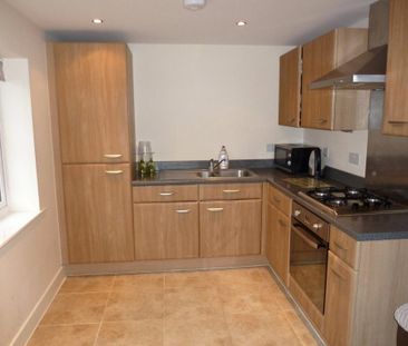 1 bedroom coach house to rent - Photo 3