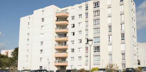 T1 à louer à sedan proche lycée, piscine - Photo 3