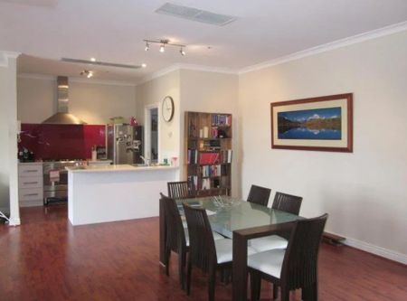 28 Wiltshire Drive, Kew VIC 3101 - Photo 5