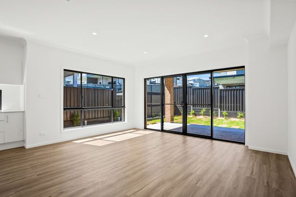 Beautiful 3 Bedroom Home - Photo 1