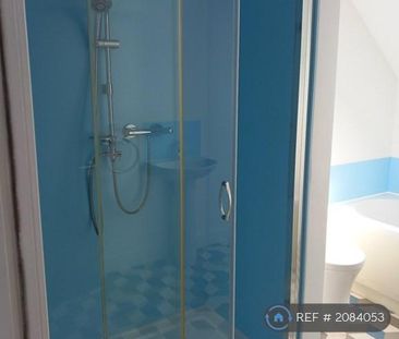 3 bedroom detached house to rent - Photo 2