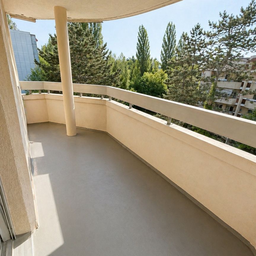 Appartement de 3 pièces au 4ème étage avec balcon à Ecublens - Photo 1