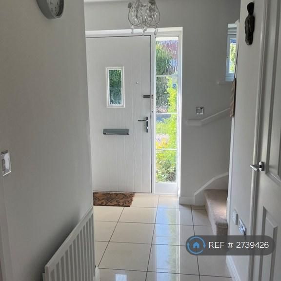 1 bedroom in a house share to rent - Photo 1