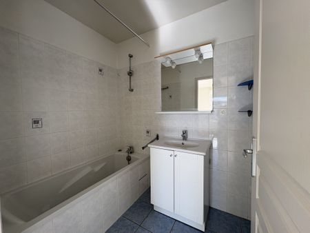 Location Appartement 2 pièces 44m² ONET LE CHATEAU 12850 - Photo 5