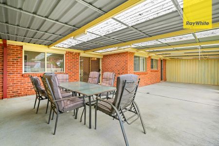 GREAT LOCATION! - Photo 2