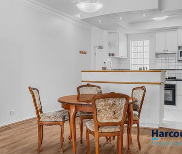 Furnished Inner-City Retreat Moments from Kings Park - Photo 4