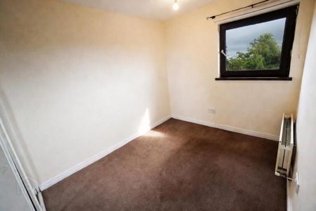 25 Windmill Avenue, Carrickfergus, BT38 8DH - Photo 3