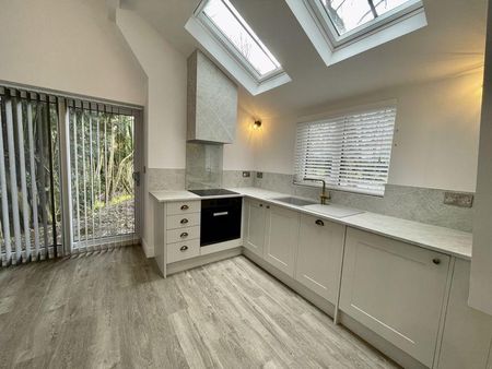 2 bedroom property to rent - Photo 4