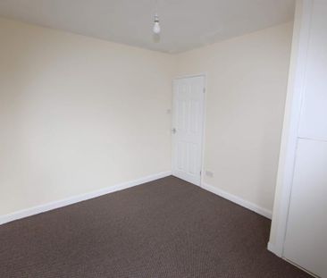 2 bedroom semi-detached house to rent - Photo 3