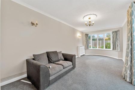 4 bedroom detached house to rent - Photo 3