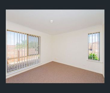 Spacious Villa in Prime Location - Photo 5