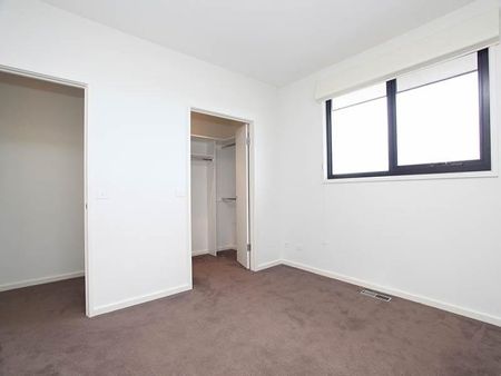 24A Nirvana Crescent, Bulleen - Photo 2