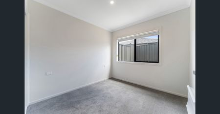 **RECEIVE ONE MONTH FREE RENT, ASK US HOW! Modern 3-Bedroom Home for Lease in Fraser Rise - Photo 4
