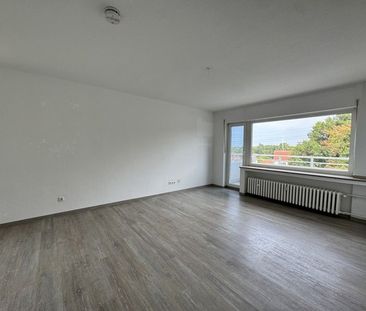 bezugsfertige, lichtdurchflutete 3-Zi-Wohnung mit Balkon im schönen... - Foto 1