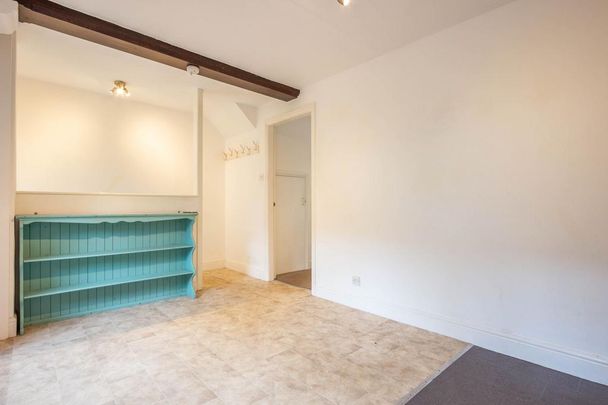 3 bedroom barn conversion to rent - Photo 1