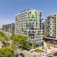 1 room apartment of 61m² in Montreal - Photo 2