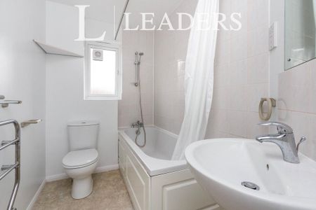 2 bedroom flat to rent - Photo 3