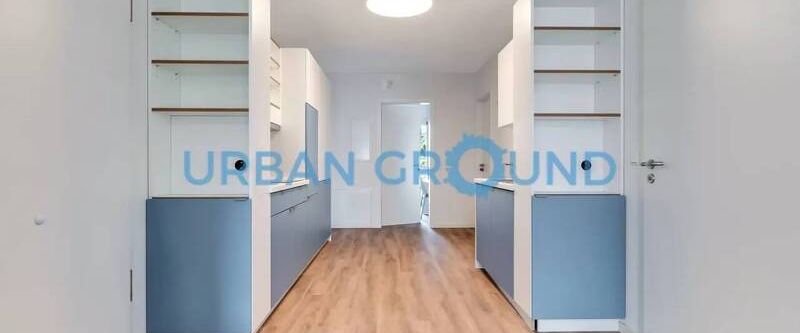 Vollständig eingerichtetes Privatzimmer mit Balkon in einer gemischten 5er WG - Foto 1