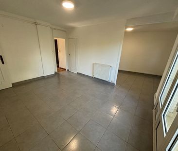 Location Appartement 2 pièces 62m² LOOS 59120 - Photo 4