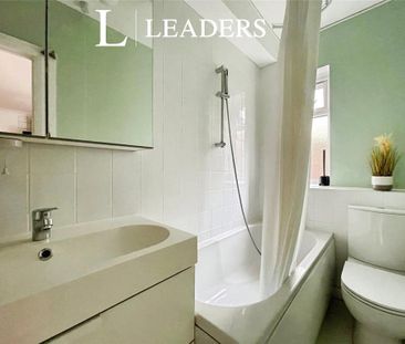 House to rent - Photo 5